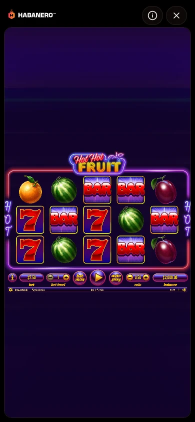 Hot Hot Fruit on a phone-sized screen: portrait reels with compact bet, spin and auto play controls